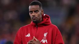 Isak: “Liverpool thua đau, nhưng niềm tin vẫn còn nguyên”