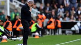 Ange Postecoglou phản ứng mạnh mẽ trước tin đồn bị sa thải