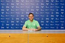 Jordan Pickford gia hạn với Everton tới năm 2029