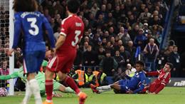 Cột xa của Liverpool: Họa từ đây mà ra