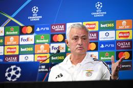 Jose Mourinho ngợi khen thành tích của Eddie Howe cùng Newcastle