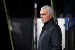 Jose Mourinho thất vọng khi Benfica thua trắng Newcastle