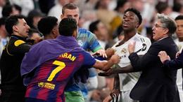 Loạn sau El Clasico: Lunin bị đuổi, Real và Barca lĩnh mưa thẻ