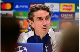 HLV Thomas Frank ví học trò với Messi sau trận thắng đậm Copenhagen