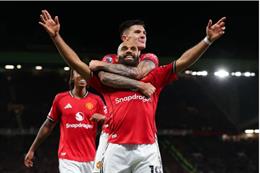 Arsenal và Chelsea đều thắng, Spurs chia điểm với MU