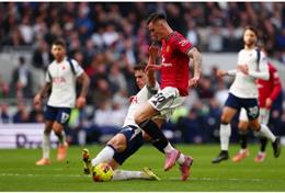 Dimitar Berbatov chất vấn Ruben Amorim về quyết định sử dụng Benjamin Sesko