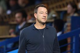 John Terry lo Arsenal phá kỷ lục phòng ngự của Chelsea