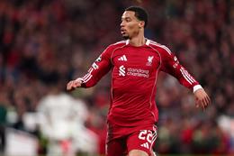 Konate tiết lộ chiêu khích tướng tân binh Ekitike tại Liverpool