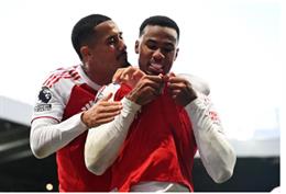 Didier Drogba nhận định Arsenal không thể phá vỡ kỷ lục của Chelsea