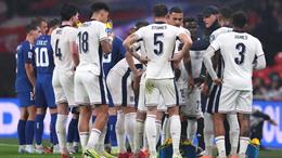 Anh tiến sát cột mốc lịch sử sau chiến thắng trước Serbia