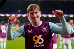 Tiểu sử tiền vệ Zian Flemming