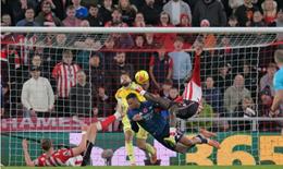 Gary Neville dự đoán Tottenham sẽ mang đến những khó khăn cho Arsenal