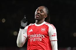 Thierry Henry cảnh báo Martin Odegaard sau cú hat-trick của Eberechi Eze