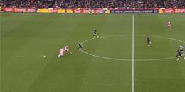 Manuel Neuer mắc 4 lỗi dẫn đến bàn thua tại Emirates