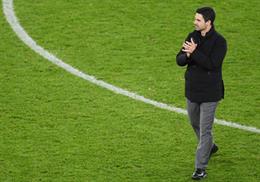 Mikel Arteta rất hài lòng khi Arsenal hạ Bayern Munich