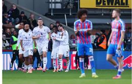 MU sánh ngang Arsenal về số bàn thắng từ các tình huống cố định