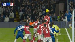 Bàn mở tỉ số của Chelsea trước Arsenal có lỗi việt vị?