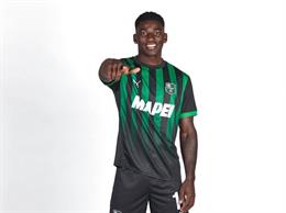 Tiểu sử hậu vệ Yeferson Paz