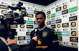 Lý do Arsenal để Ayden Heaven gia nhập MU