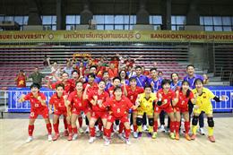 HLV Nguyễn Đình Hoàng lên tiếng sau thắng lợi vất vả của futsal nữ Việt Nam