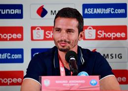 HLV Nam Định tự tin vượt khó trước Bangkok United