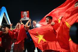 Chuyến tàu lượn cảm xúc của U22 Việt Nam trong đêm Bangkok huyền ảo