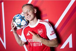 Nottingham Forest tìm người thay Oleksandr Zinchenko