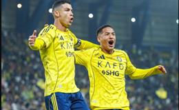 Ronaldo ghi bàn bằng lưng, Al Nassr vẫn đứt chuỗi 10 chiến thắng liên tiếp