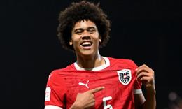 Liverpool ký hợp đồng với trung vệ cao 1m98