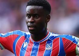 Sol Campbell kêu gọi Arsenal đánh bại Man City và Liverpool vụ Marc Guehi