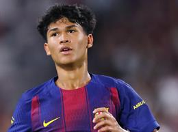 Tiểu sử Dro Fernandez là tiền vệ của Barcelona