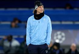 David Luiz tặng quà cho huyền thoại và cầu thủ Chelsea