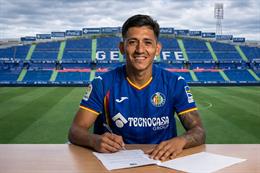 Tiểu sử tiền đạo Luis Vazquez