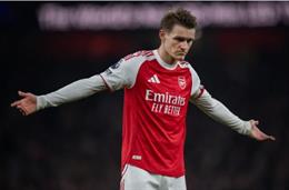 Mikel Arteta cần loại Martin Odegaard khỏi đội hình xuất