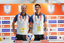 Thầy trò HLV Polking lạc quan trước chuyến làm khách sóng gió tại Shopee Cup