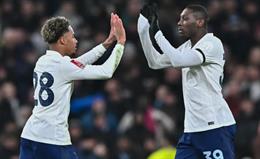 Ngôi sao Tottenham gặp tai nạn xe hơi trước trận Champions League