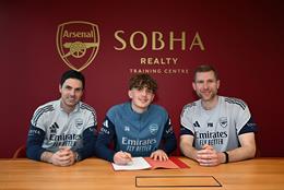 Arteta: Chỉ Messi có màn trình diễn ở tuổi 15 hơn Max Dowman