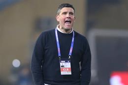 HLV Ninh Bình nổi cơn thịnh nộ, chỉ trích trọng tài Malaysia phá hỏng đại chiến