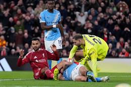 Khusanov thoát chấn thương nghiêm trọng trước Liverpool