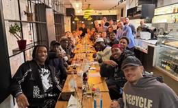 Cả đội Tottenham ăn tối cùng HLV Igor Tudor