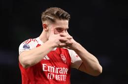 Gary Neville đưa Viktor Gyokeres lên mây