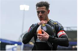 Chelsea bị chỉ trích vì để Ethan Ampadu ra đi