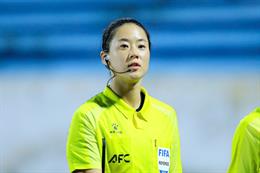 Nữ trọng tài xinh đẹp điều hành trận Việt Nam - Ấn Độ
