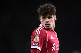 HLV Arne Slot được khuyên nên loại bỏ Milos Kerkez