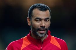 Ashley Cole đồng ý dẫn dắt đội bóng ở Serie B