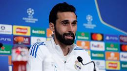 Alvaro Arbeloa nhắc nhở Real Madrid khiêm tốn trước Man City