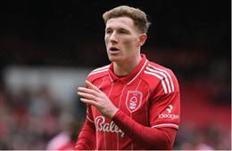 MU cần thêm 2 cầu thủ để đua vô địch Ngoại hạng Anh