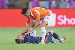 Quang Hải chấn thương nặng trong trận thứ 100 cho CAHN