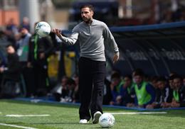 Cesc Fabregas: Kẻ phản diện bất đắc dĩ của Serie A