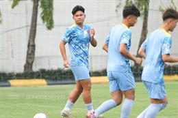 HLV Cristiano Roland nhắn nhủ con trai Quang Hải